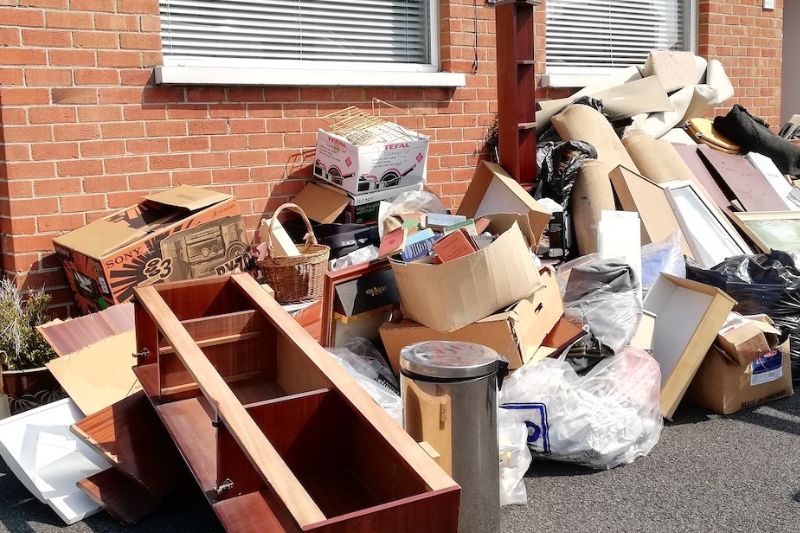 Garage Clearance Watford: Expert Solutions for Your Clearouts